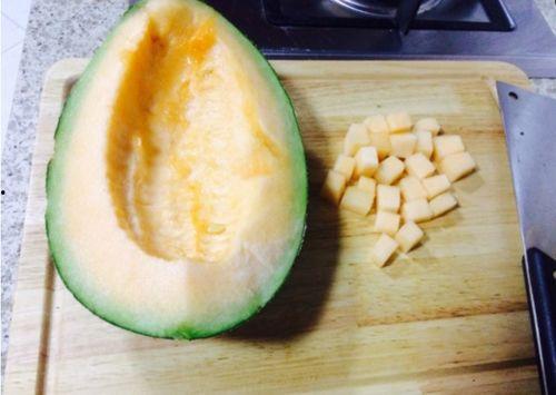 吃哈密瓜怎么吃方便