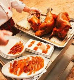 吃烤鸭能吃瓜吗,传统美食的完美搭配探索